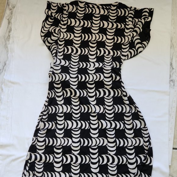 Tory Burch Black White Midi Dress Size Small Short Sleeve Matching Belt Pattern - Picture 4 of 4